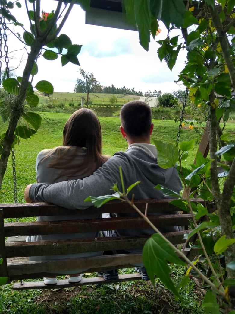 Pousada Romantica - Sitio Buraco Fundo Vale Verde  Exterior foto